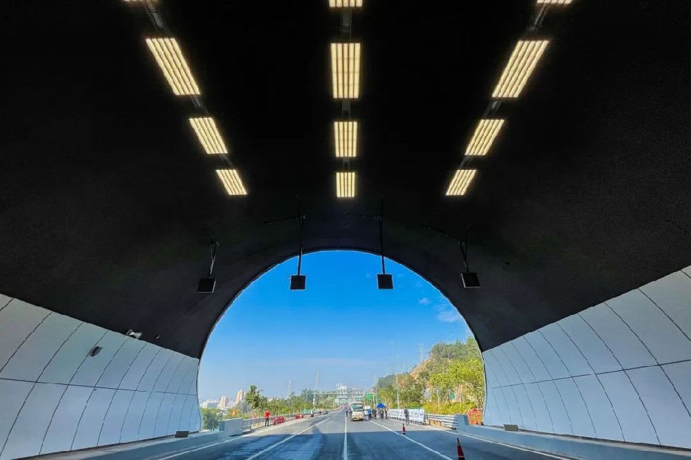 什么是隧道調頻光纖直放站